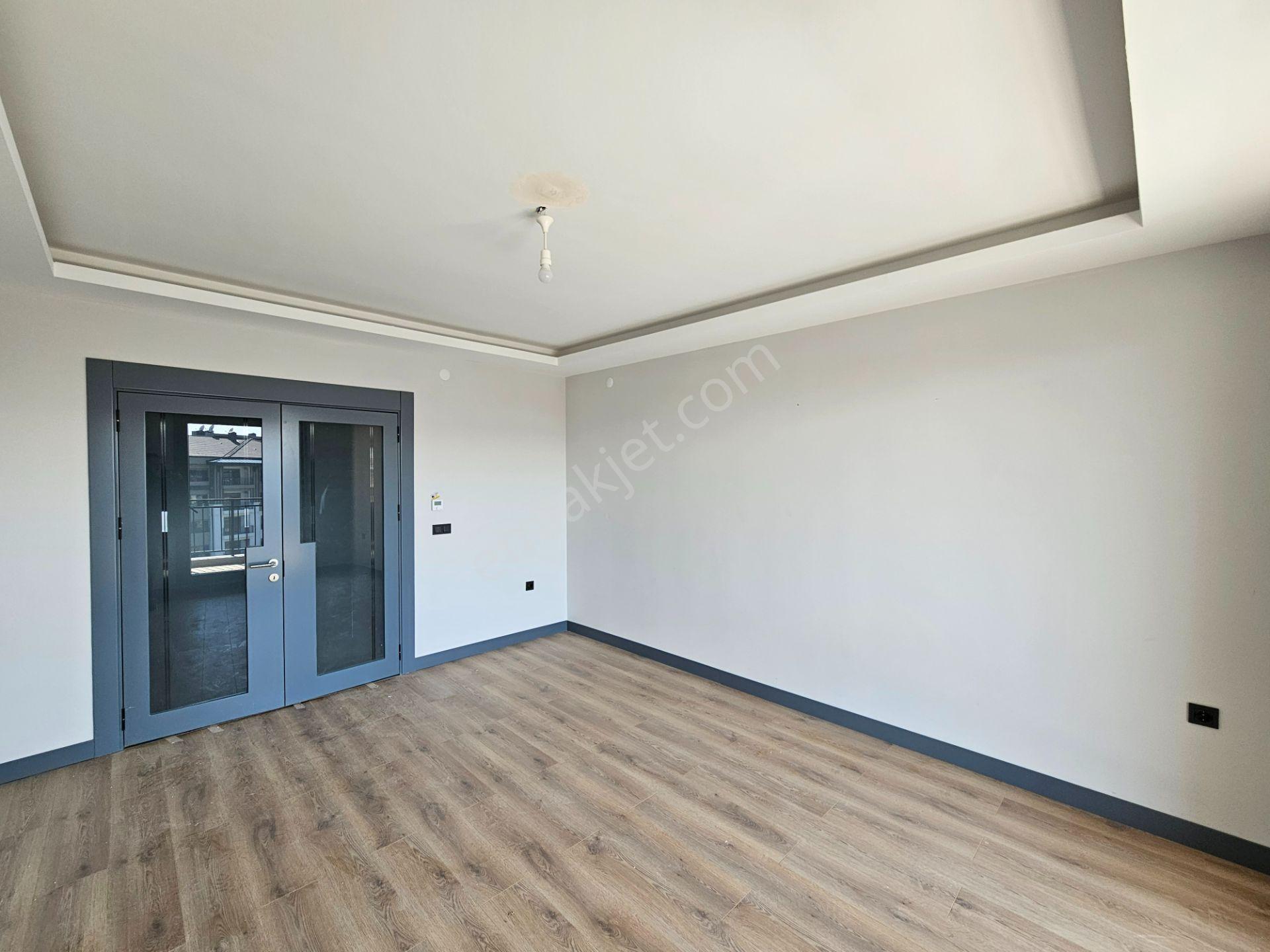 Tual Mabeyin Konutlarında Ultra Lüx Kiralık 4+1 Geniş Akıllı Daire - Görsel 21