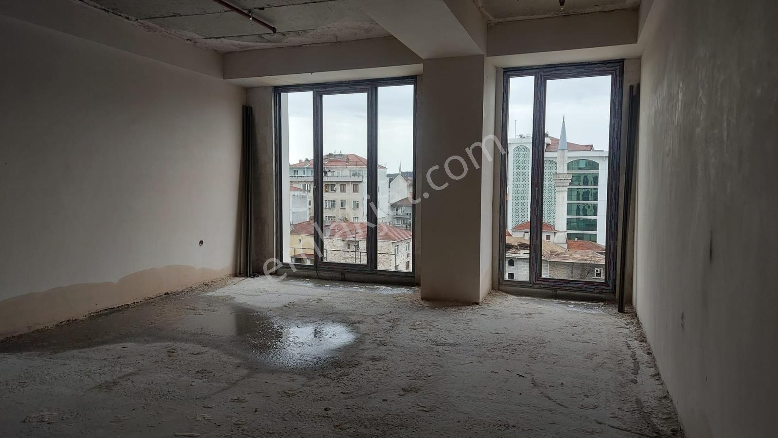 Ümraniye Atatürk Mah. Alemdağ Cad. Kiralık 3x145 M2 Ofis Mağaza - Görsel 13