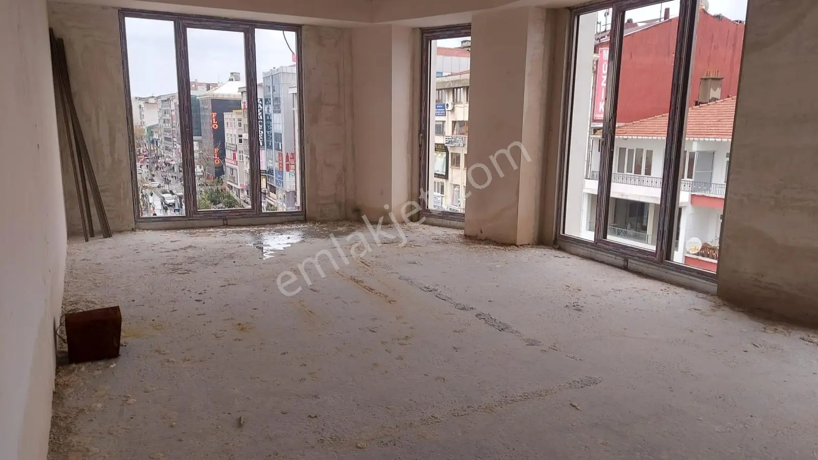 Ümraniye Atatürk Mah. Alemdağ Cad. Kiralık 3x145 M2 Ofis Mağaza - Görsel 4