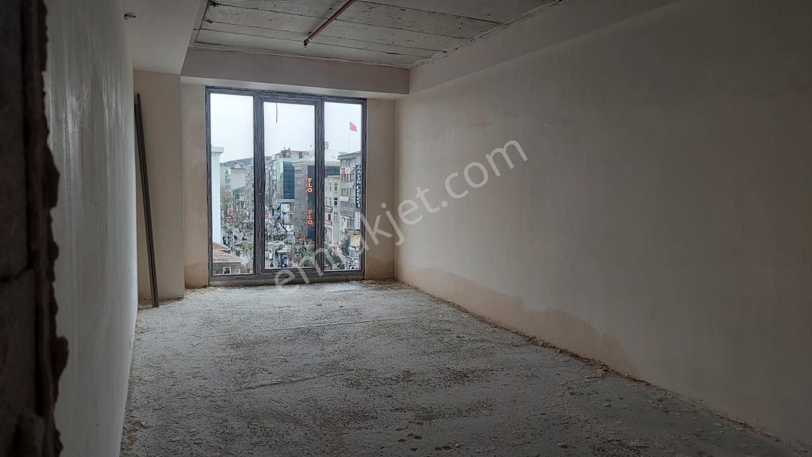Ümraniye Atatürk Mah. Alemdağ Cad. Kiralık 3x145 M2 Ofis Mağaza - Görsel 19