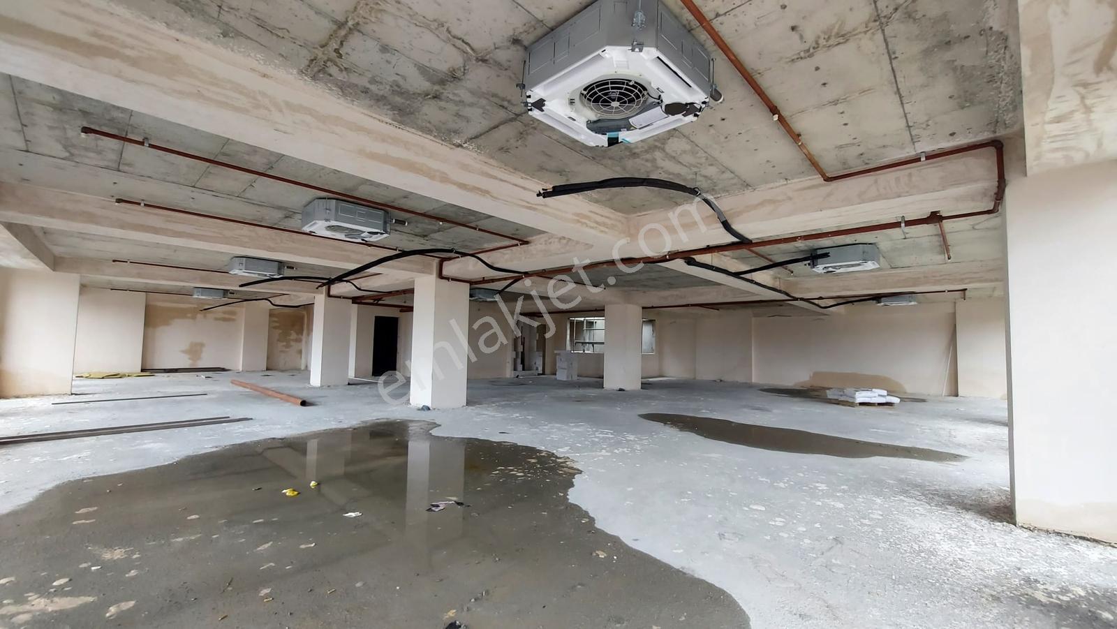 Ümraniye Atatürk Mah. Alemdağ Cad. Kiralık 3x145 M2 Ofis Mağaza - Görsel 17