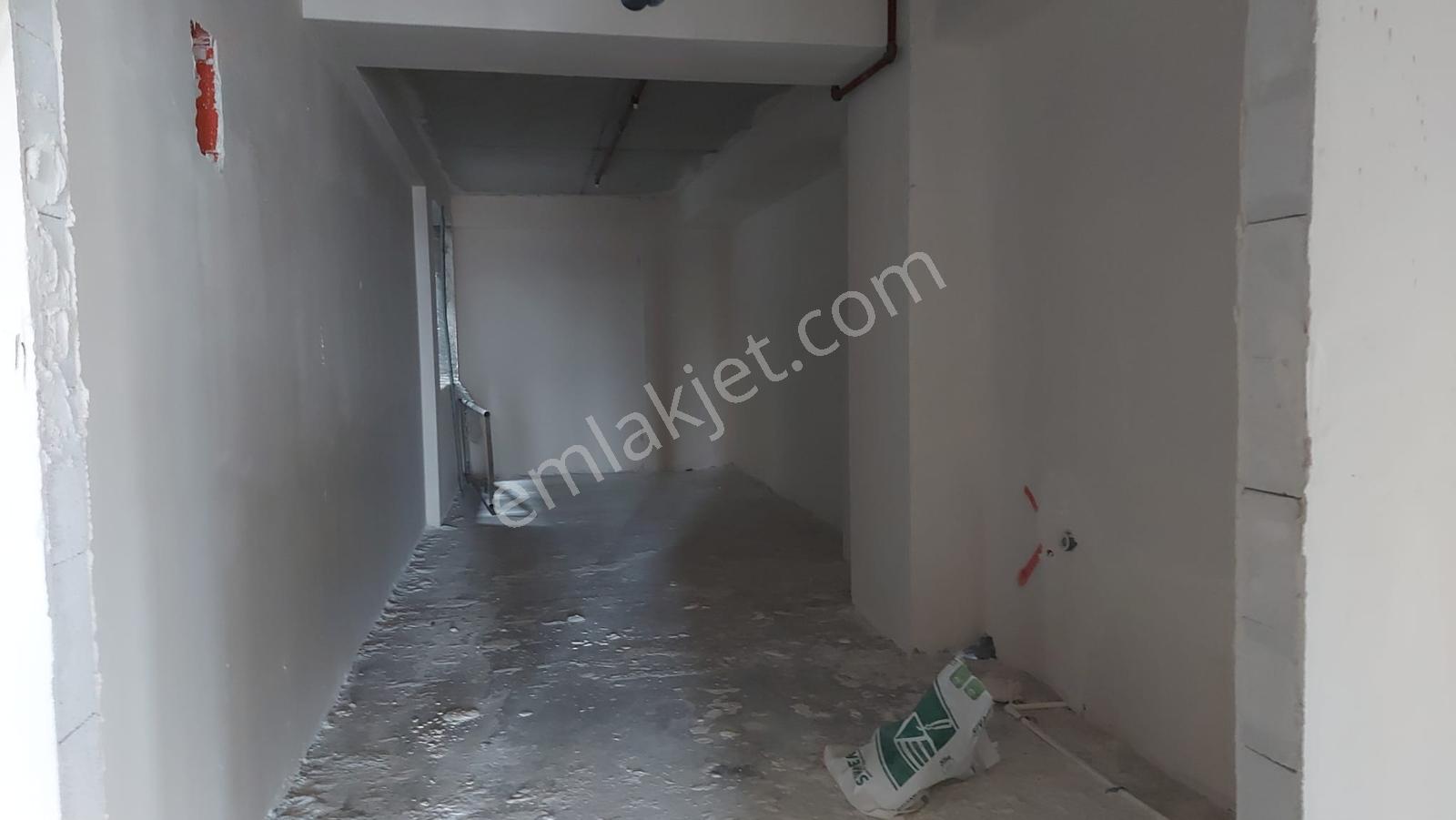 Ümraniye Atatürk Mah. Alemdağ Cad. Kiralık 3x145 M2 Ofis Mağaza - Görsel 5