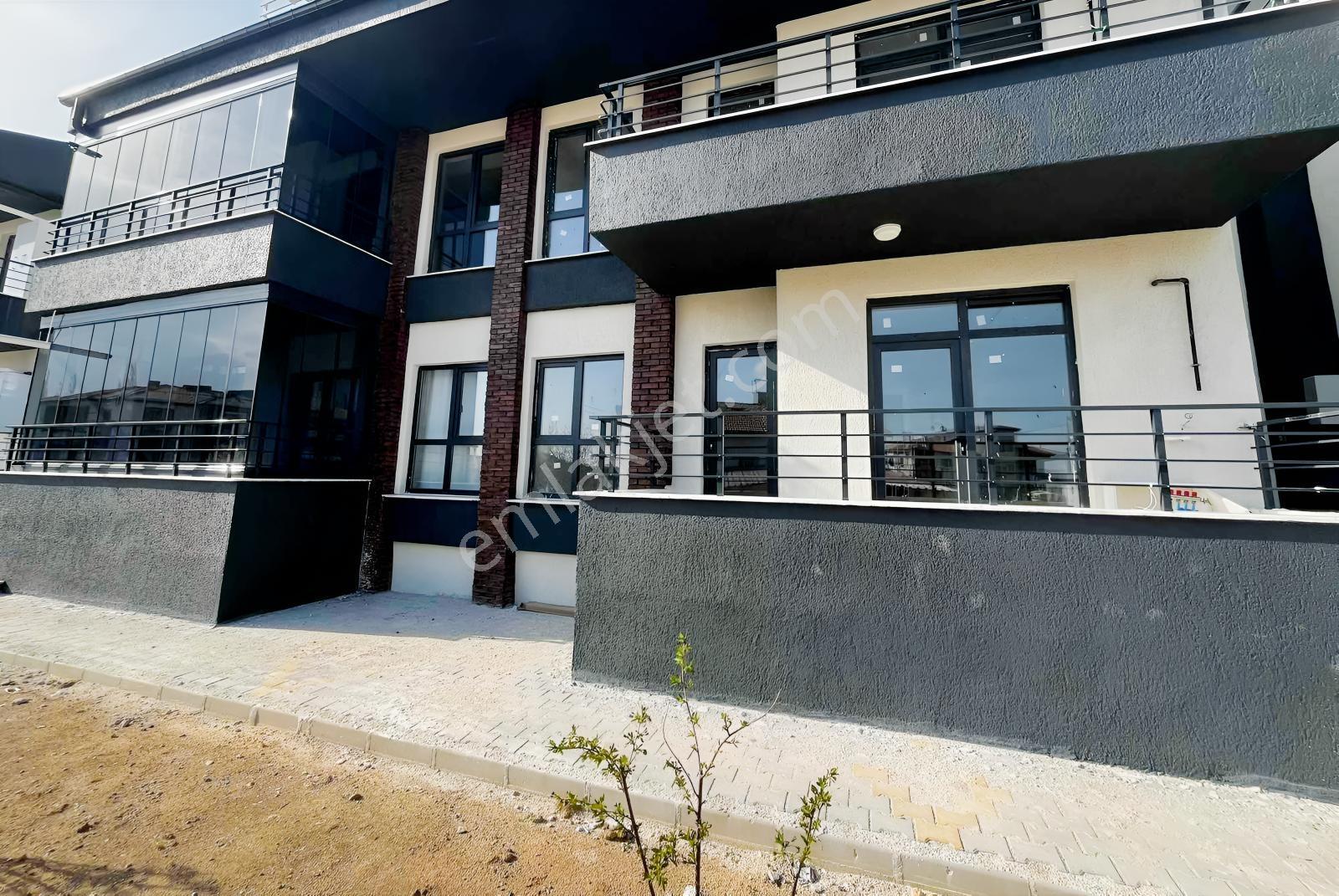 Bahçeşehir De Satılık Lüks 2+1