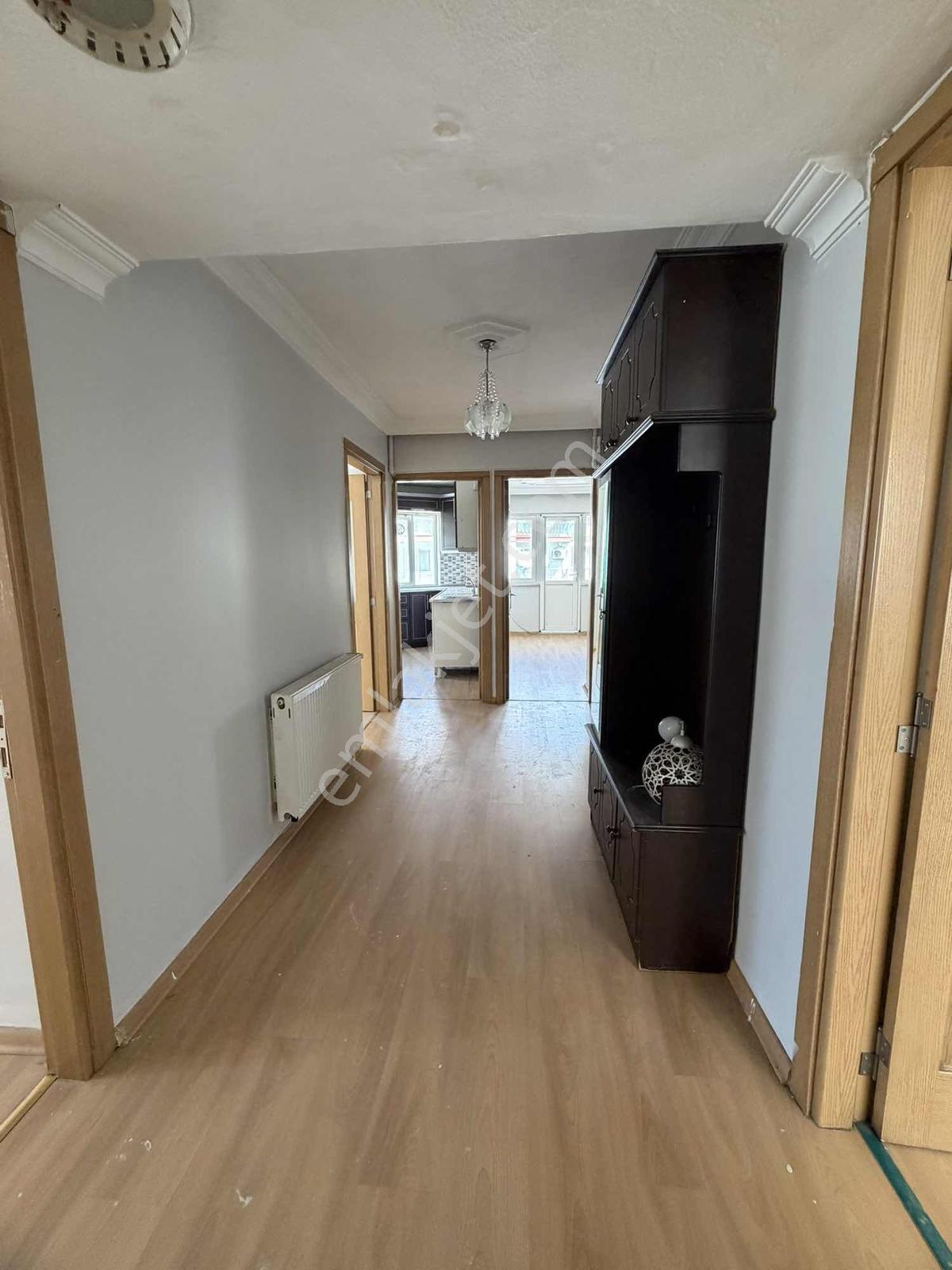 Emlak Center'dan Yarasanlar Mahallesinde 3+1 Kiralık Daire - Görsel 3