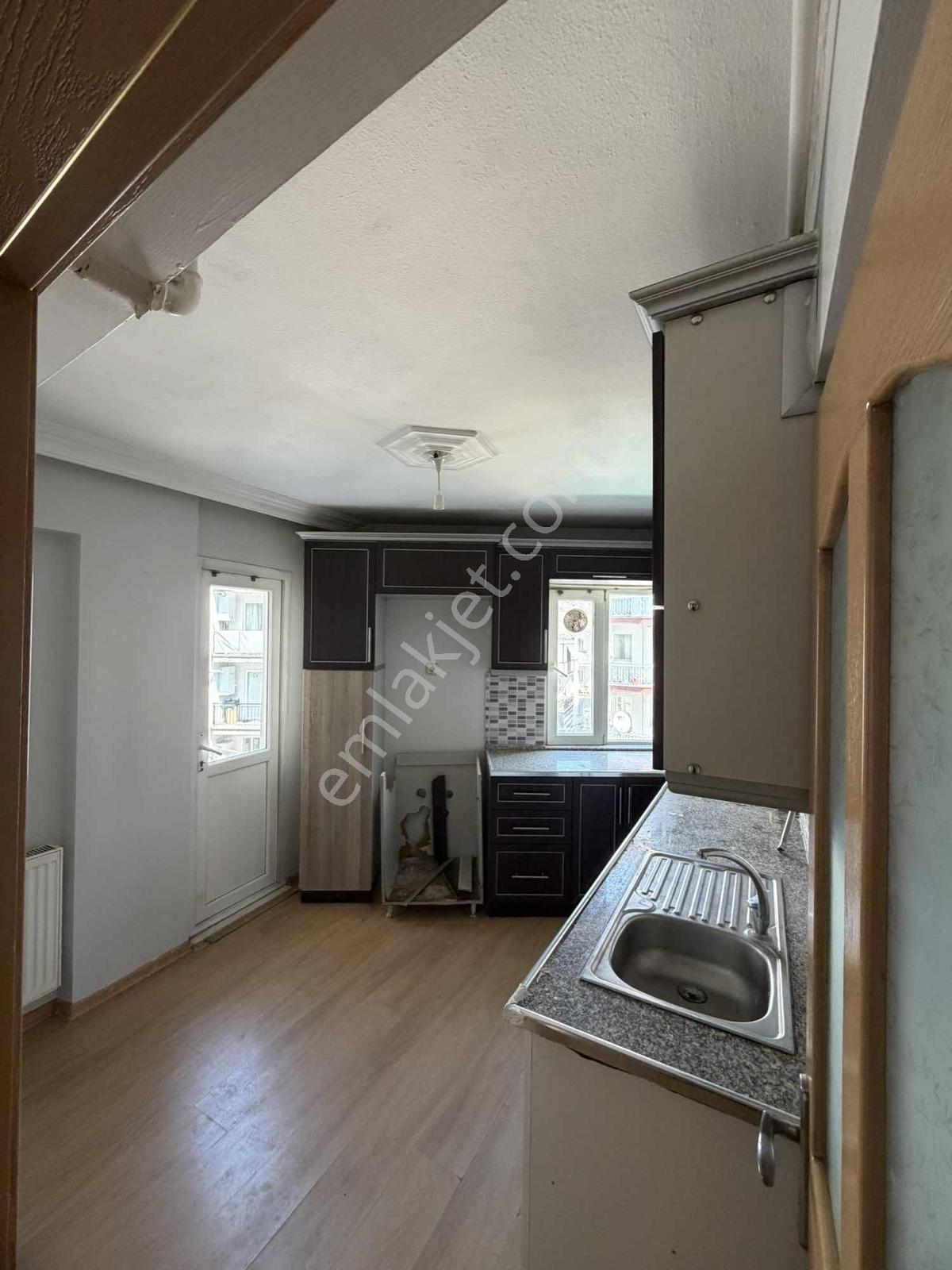 Emlak Center'dan Yarasanlar Mahallesinde 3+1 Kiralık Daire - Görsel 20