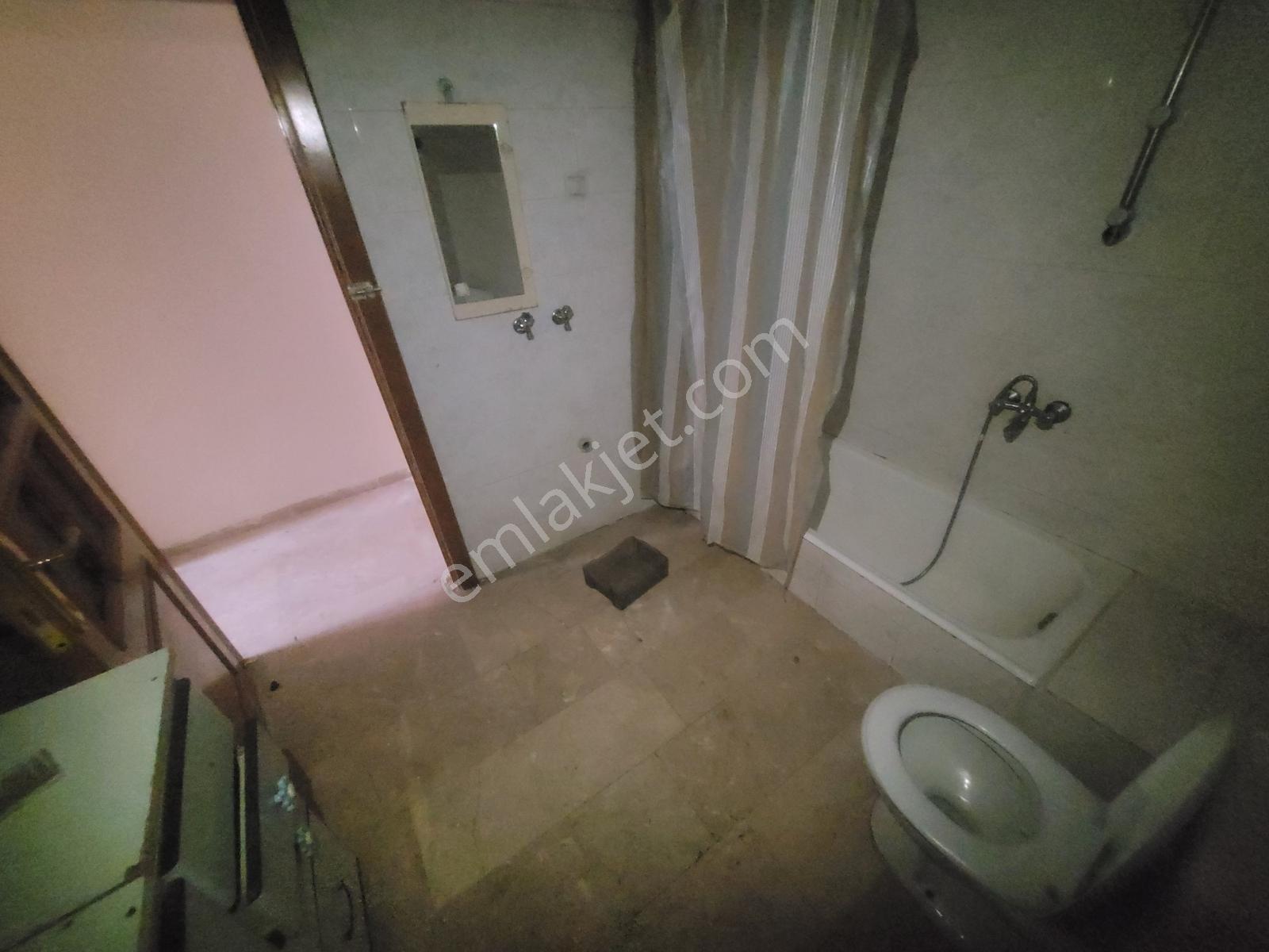Geniş Aileler İçin İdeal 4.katta , Teras Keyfiyle Kiralık 5+1 !! - Görsel 24