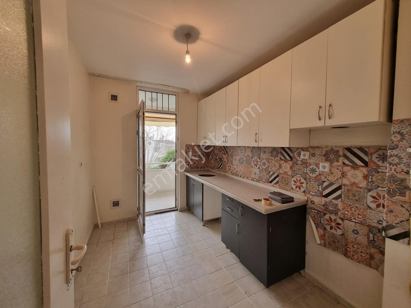 Kocaeli İzmit Dünya Bankası Kiralık 2+1 Oturuma Hazır Daire - Görsel 12