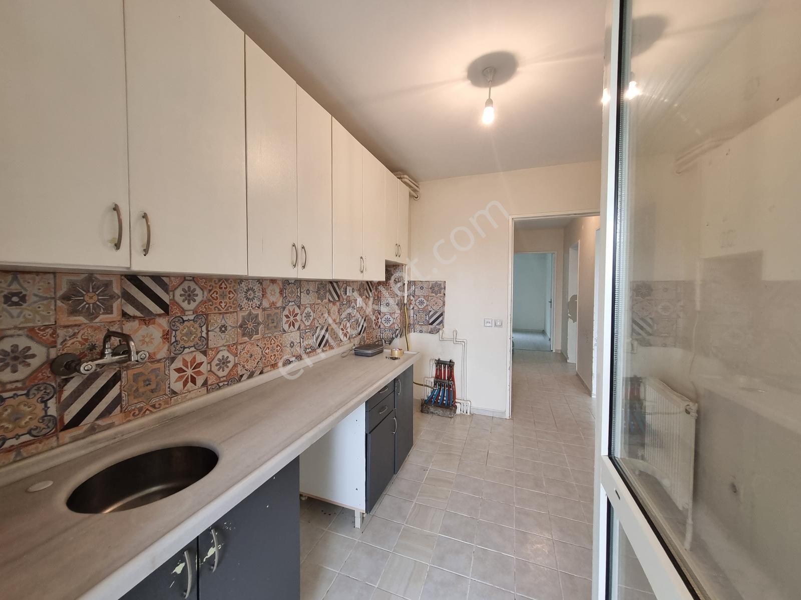 Kocaeli İzmit Dünya Bankası Kiralık 2+1 Oturuma Hazır Daire - Görsel 8