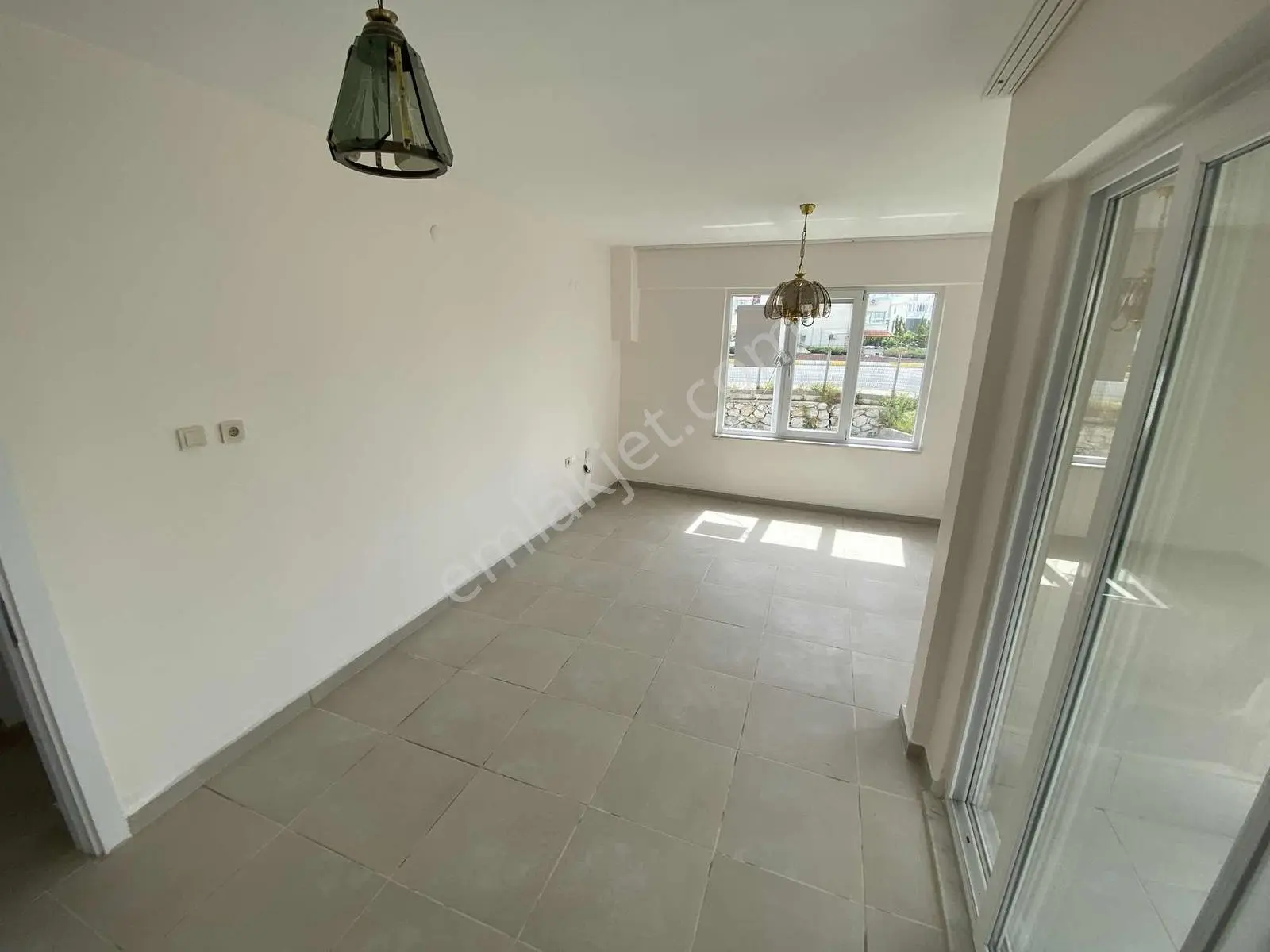 Sv Gayrimenkulden 2+1 İçi Sıfır Yapılmış Denize 80 Mt - Görsel 14