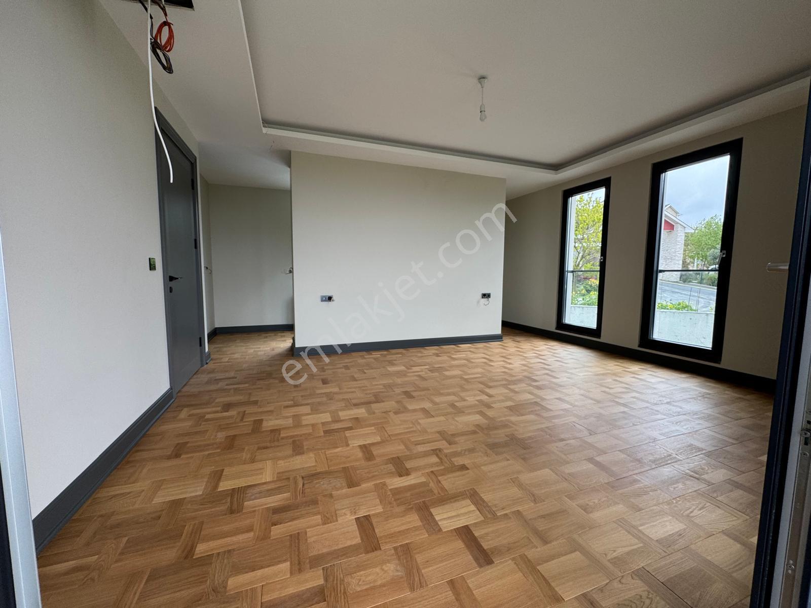 Göl İnci Konaklarında Satılık 6+1 Havuzlu Villa - Görsel 4