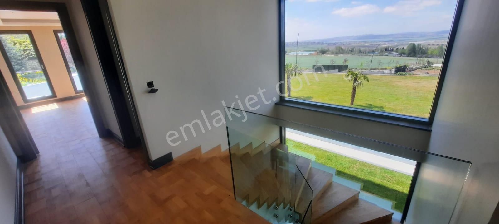 Göl İnci Konaklarında Satılık 6+1 Havuzlu Villa - Görsel 13
