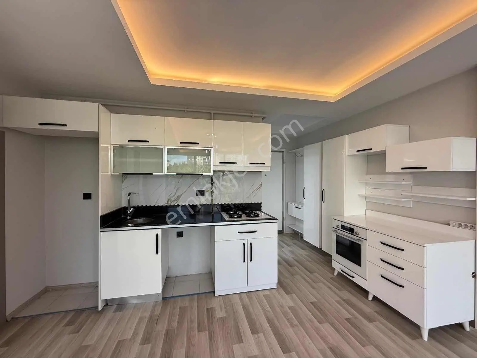 Hayalpark Civ.2+1 G.odalı Kombili Ankastreli Lüx Yapılı Cazip