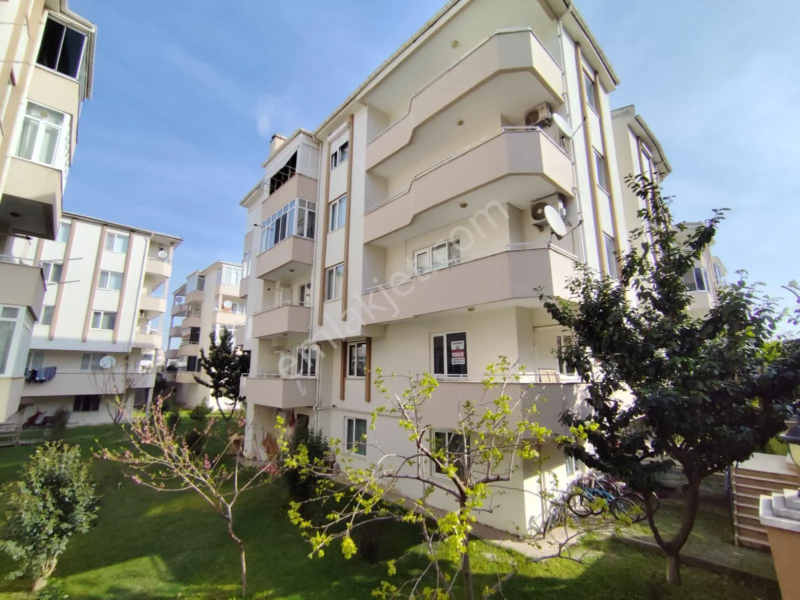 Elfi Den Plevne Mah. Kiralık Asansörlü 3+1 Daire