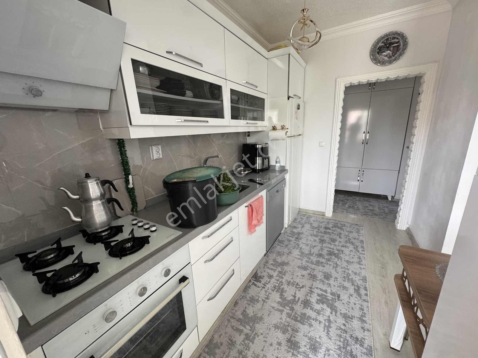 Korucuk İçi Yenilenmiş Satılık 1+1 Bakımlı Daire - Görsel 9
