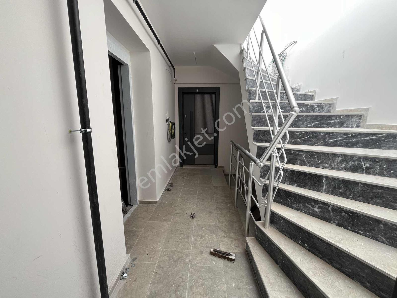 Ege Üniversitesi Yakın Çift Cephe Satılık Lüx Daire - Görsel 6