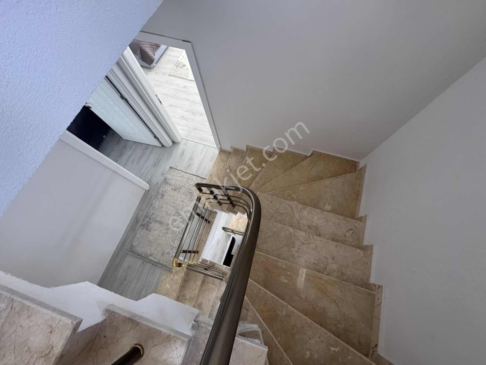 #mega Yapı# Yeniçiftlikte 4+1 Müstakil Geniş Bahçeli Villa - Görsel 11