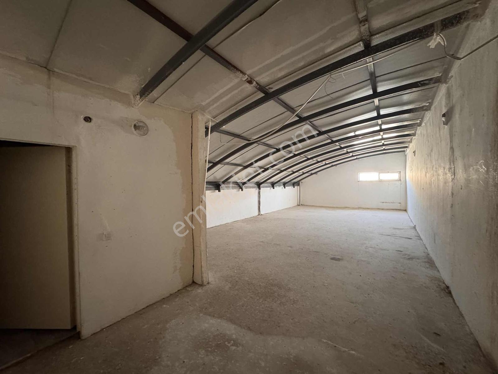 Sultanbeyli Aytop Gıda Sitesi'nde İmalata Uygun 454 M2 Depo - Görsel 2