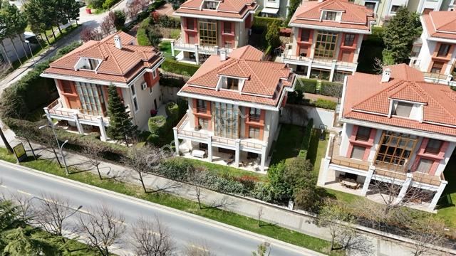 Bahçeşehir Kuzu Spradon Satılık Bahçeli 6+2 Villa - Görsel 33
