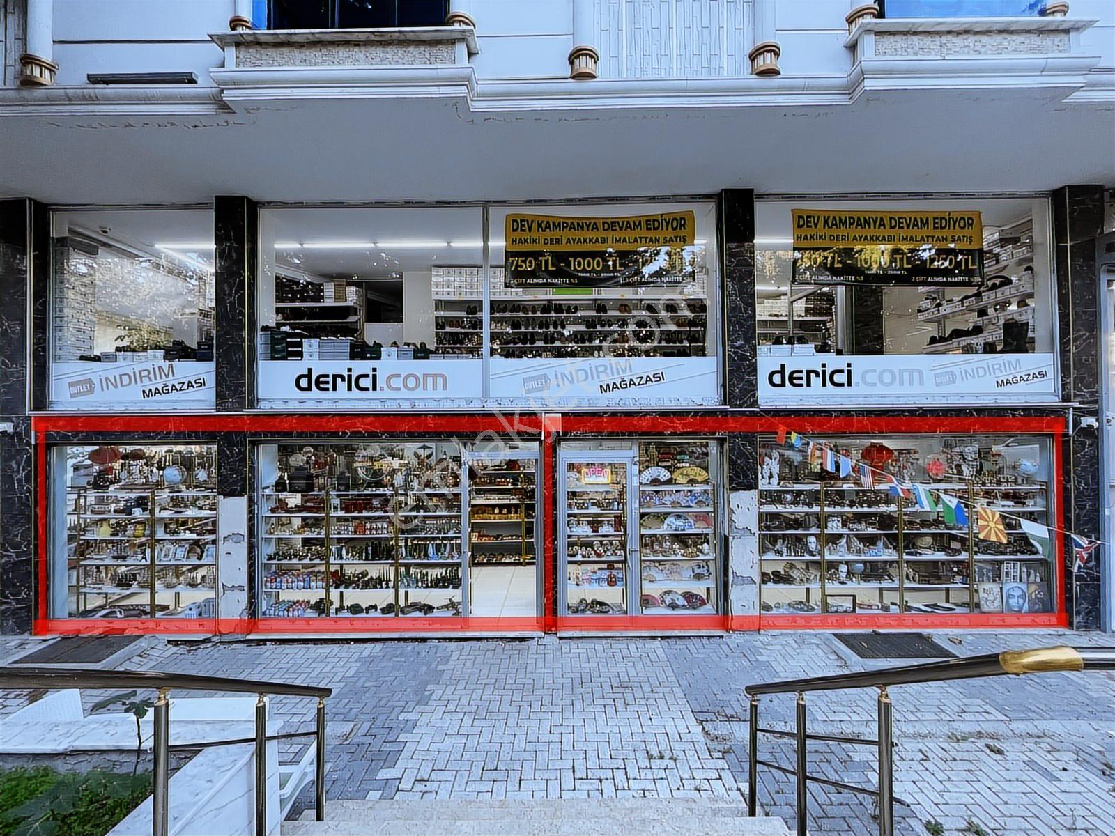 Beylikdüzü Yakuplu Marmara Mah. Hürriyet Bulv. 200 M2 Dükkan