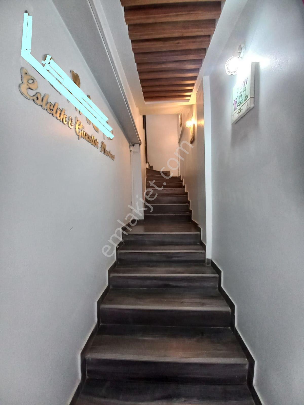 Remax Mavi-çark Cad-itfaiye Cad Kesişimi 4katlı 313m² Komplemülk - Görsel 21