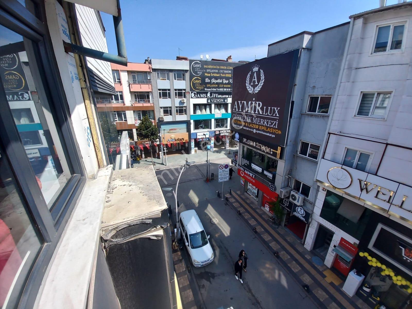 Remax Mavi-çark Cad-itfaiye Cad Kesişimi 4katlı 313m² Komplemülk - Görsel 34