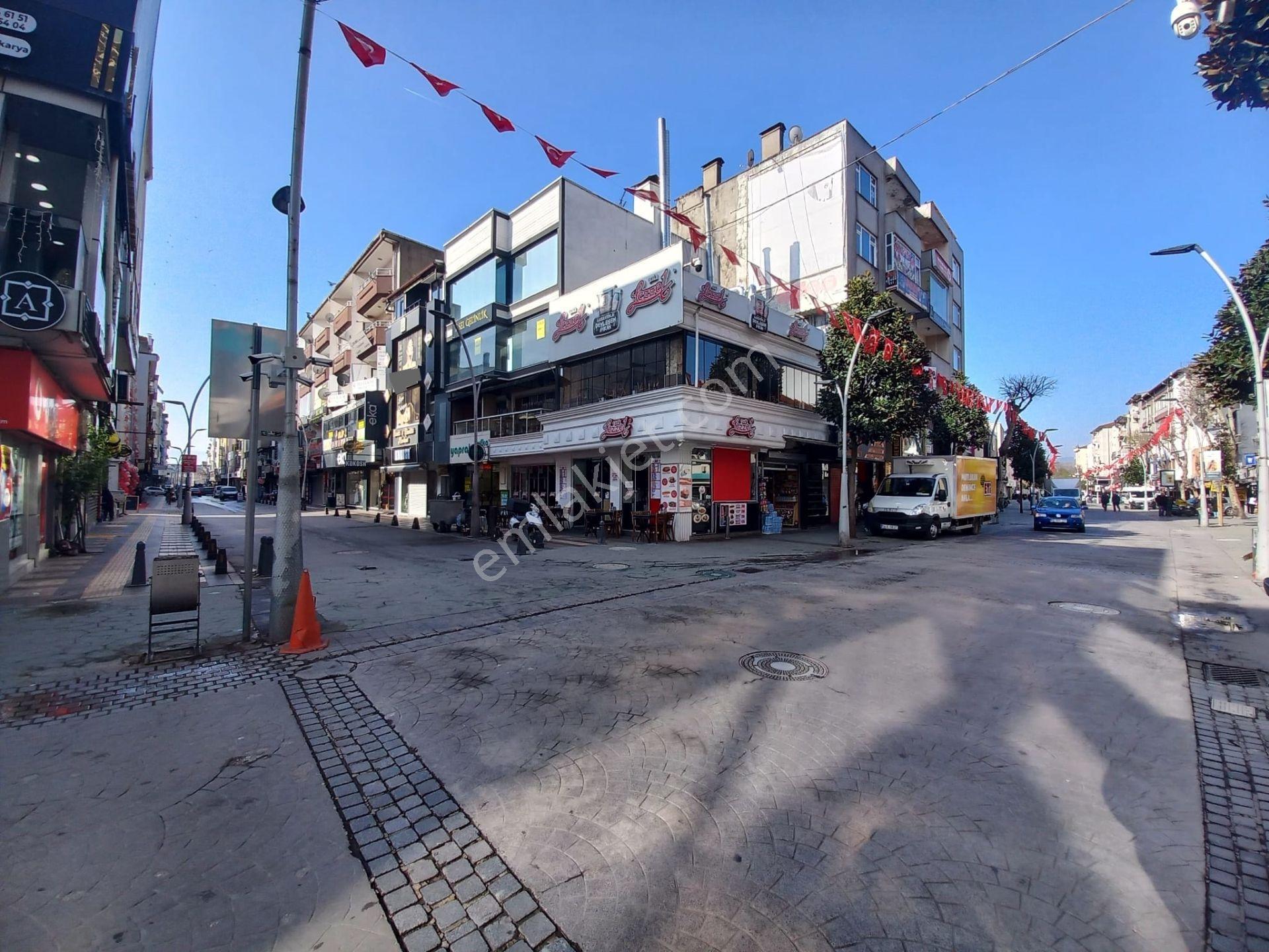 Remax Mavi-çark Cad-itfaiye Cad Kesişimi 4katlı 313m² Komplemülk - Görsel 8
