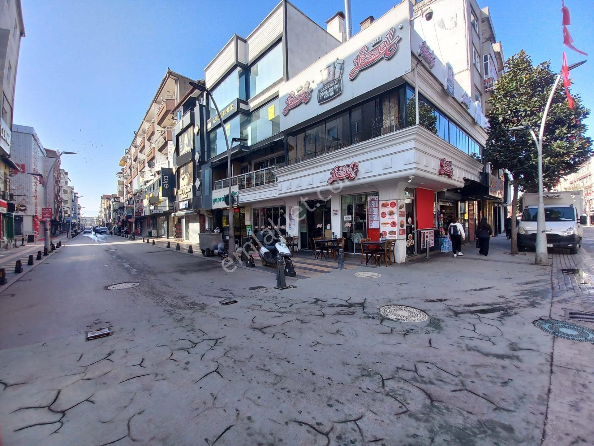 Remax Mavi-çark Cad-itfaiye Cad Kesişimi 4katlı 313m² Komplemülk - Görsel 9