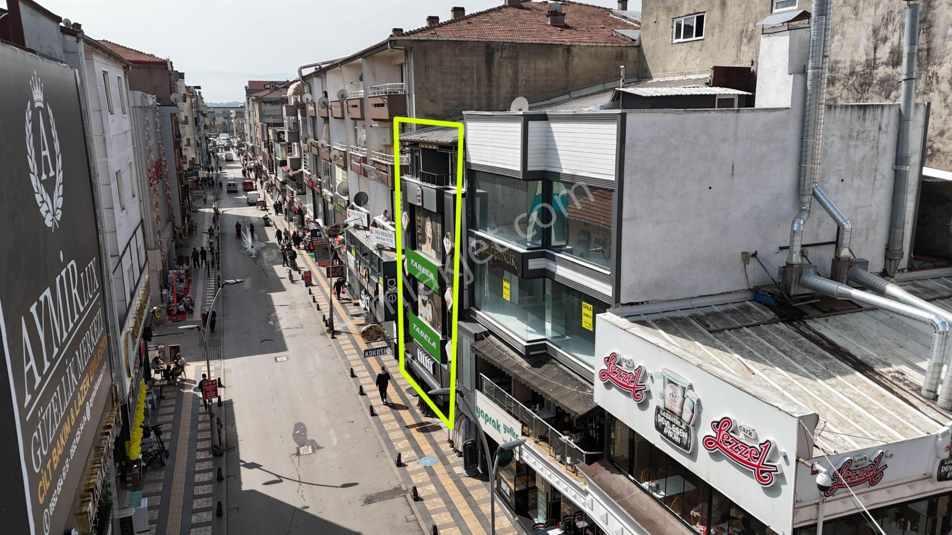 Remax Mavi-çark Cad-itfaiye Cad Kesişimi 4katlı 313m² Komplemülk