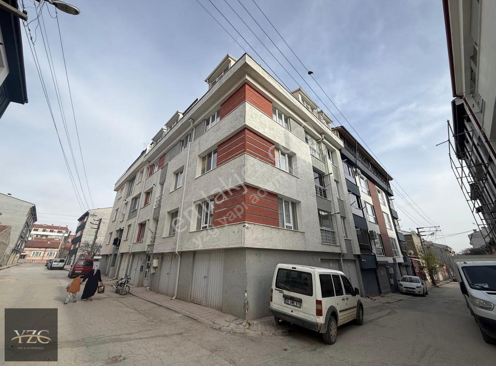 Şirintepe'de Özel Garajlı, 2+1 Satılık Fırsat Daire - Görsel 15