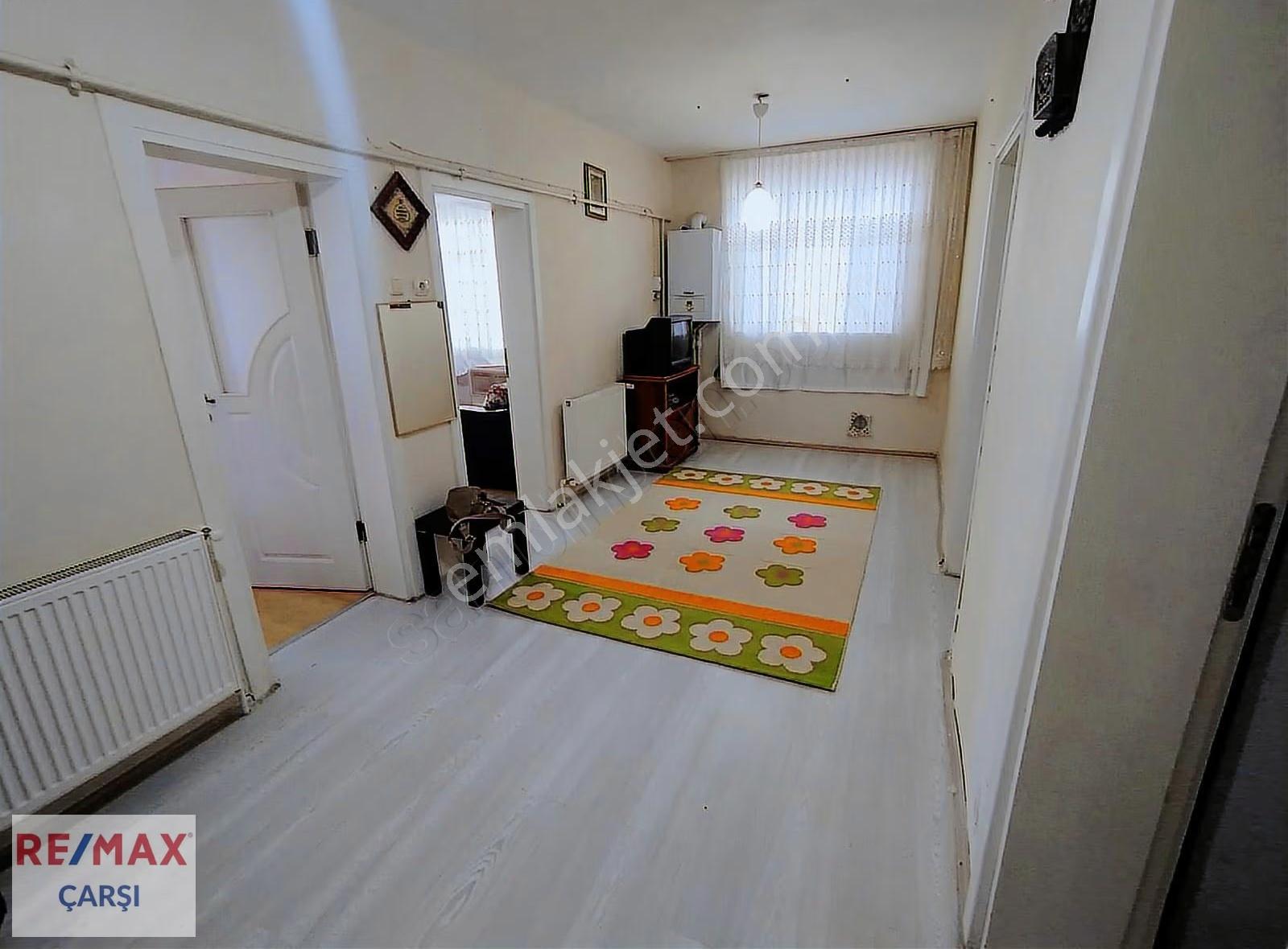 Remax Çarşı'dan Gültepede 3+1 Eşyalı Kiralık Daire - Görsel 17