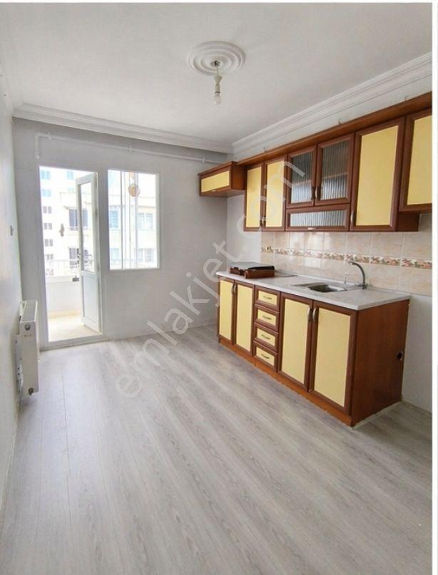 Atakum Yenimahalle'de Tramvaya Ve Sahile Yakın Kiralık 3+1 Daire - Görsel 2