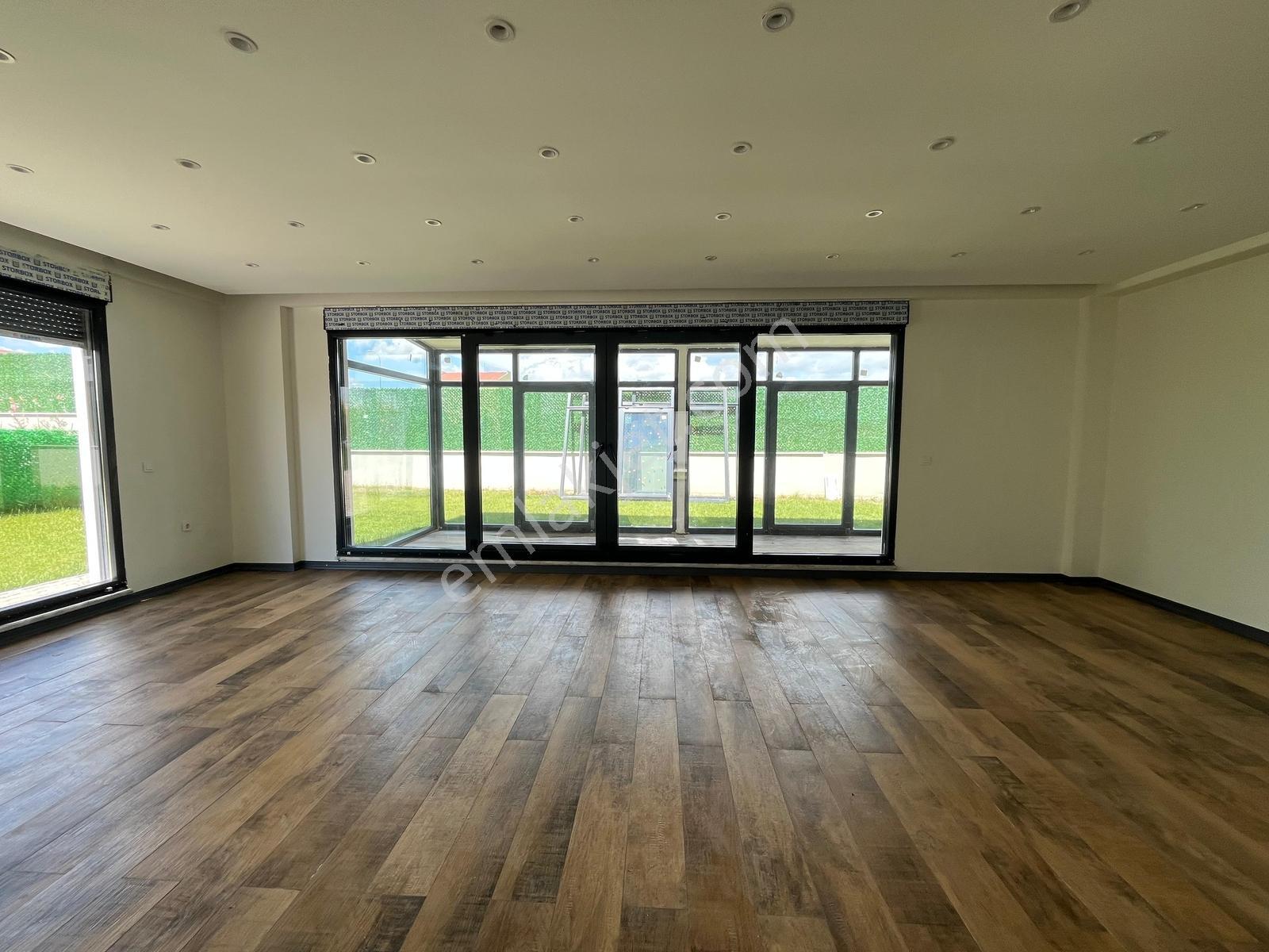 Bess'den Aşağı Söğütönü'nde Doğa Manzaralı Bahçeli Havuzlu Villa - Görsel 22
