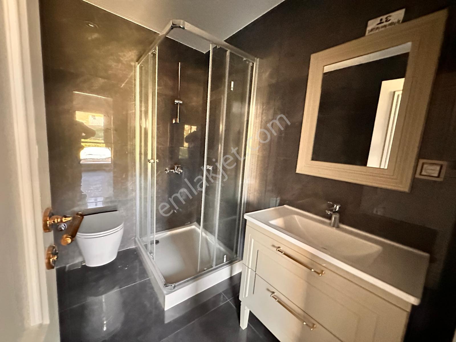 Liv Bahçeşehir'de Kiralık 4+1 Sıfır Daire - Görsel 9