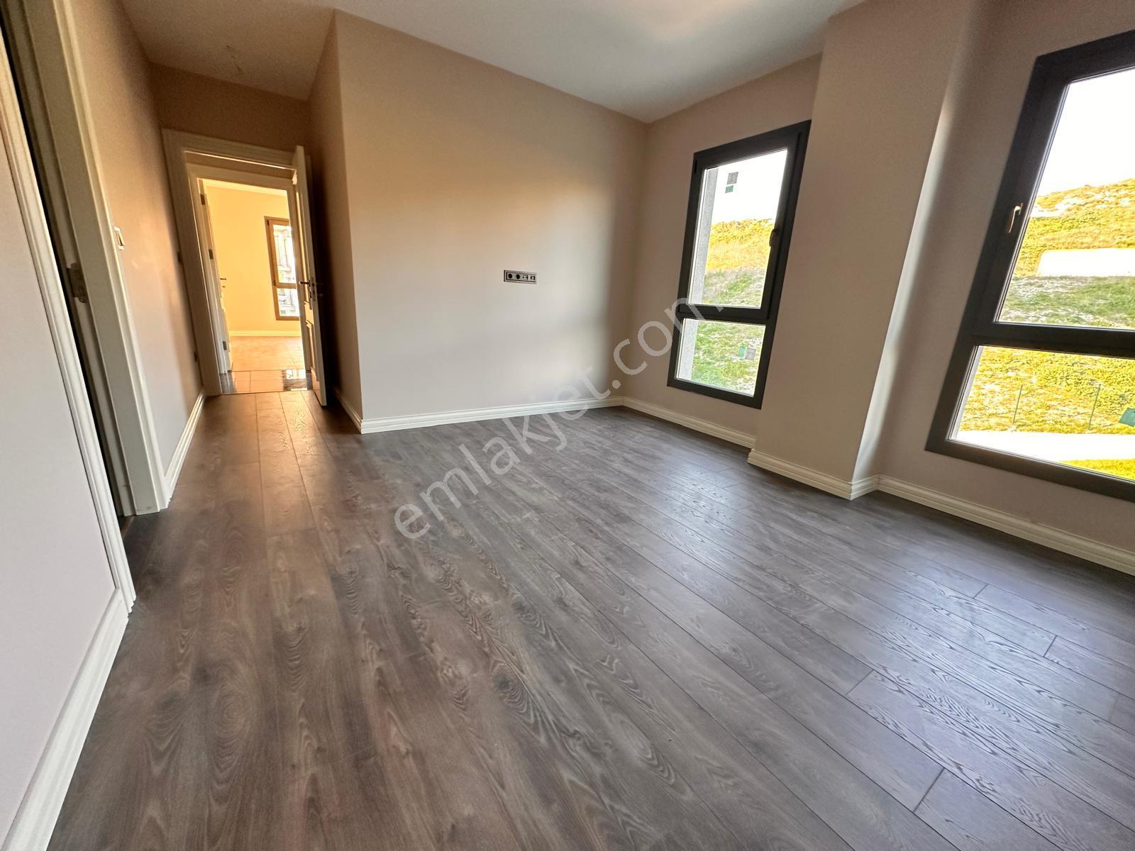 Liv Bahçeşehir'de Kiralık 4+1 Sıfır Daire - Görsel 8