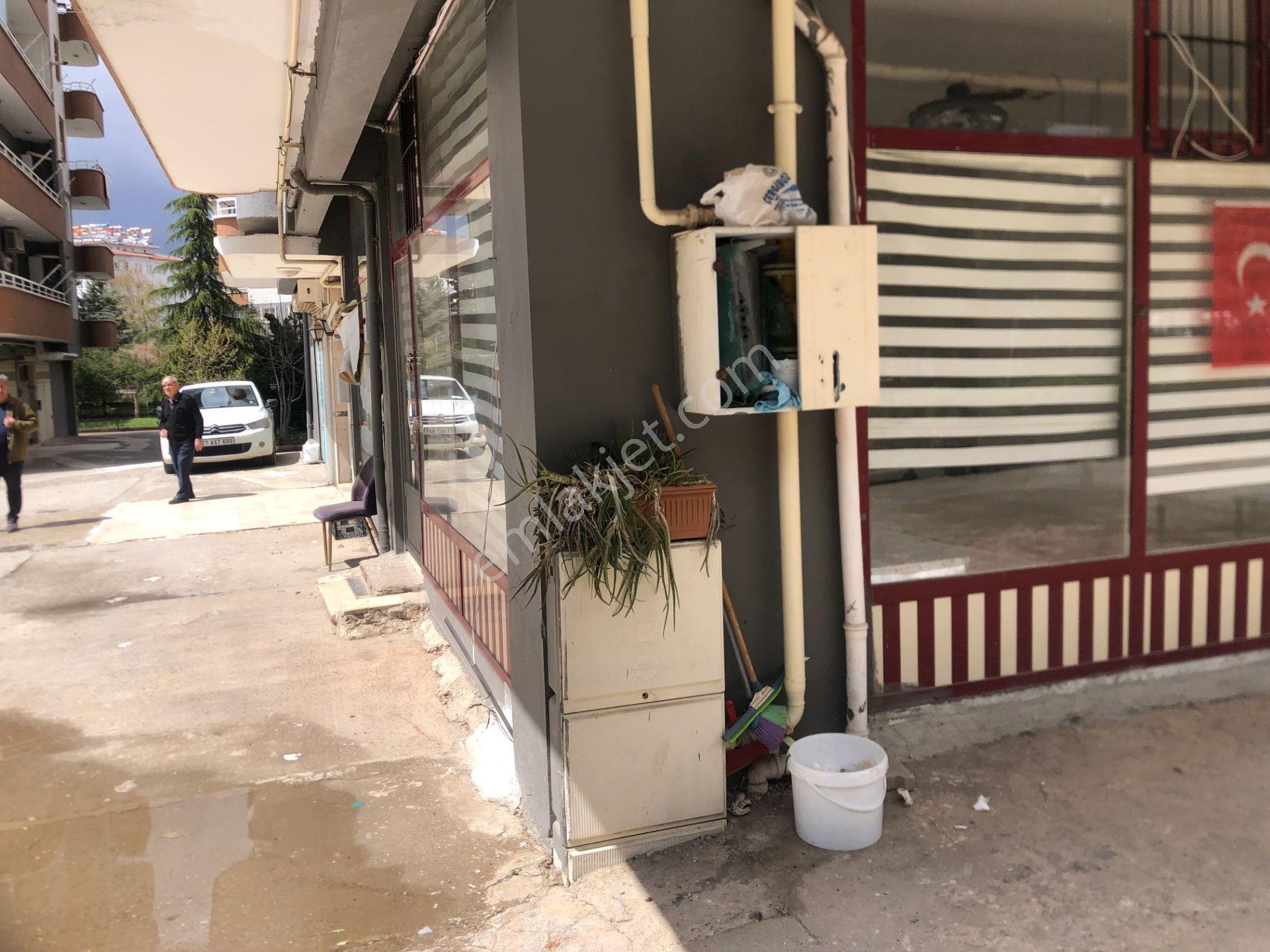 Satlık Karataşta Site İçinde Garaj Tapulu Dükkan - Görsel 9
