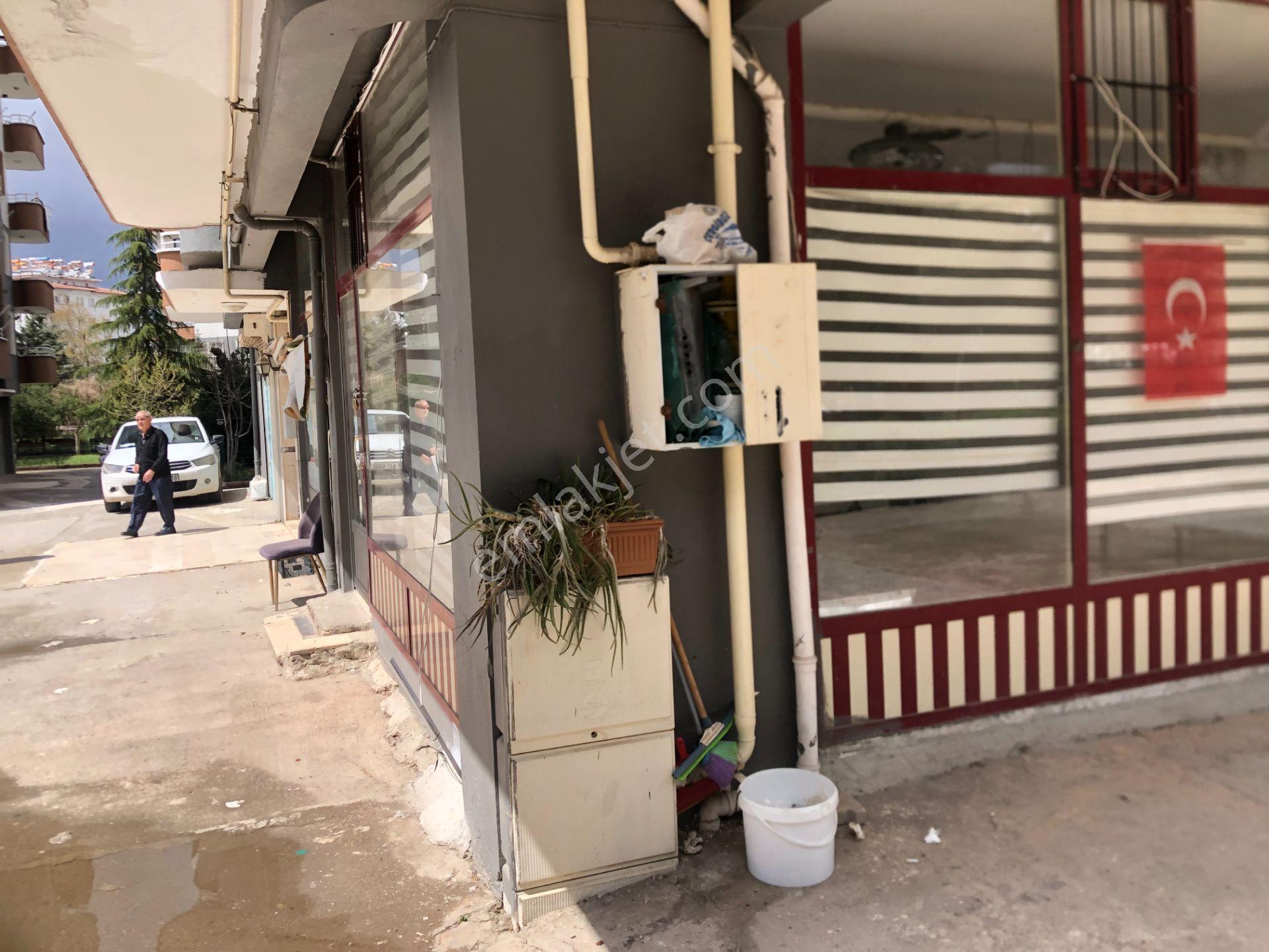 Satlık Karataşta Site İçinde Garaj Tapulu Dükkan - Görsel 8