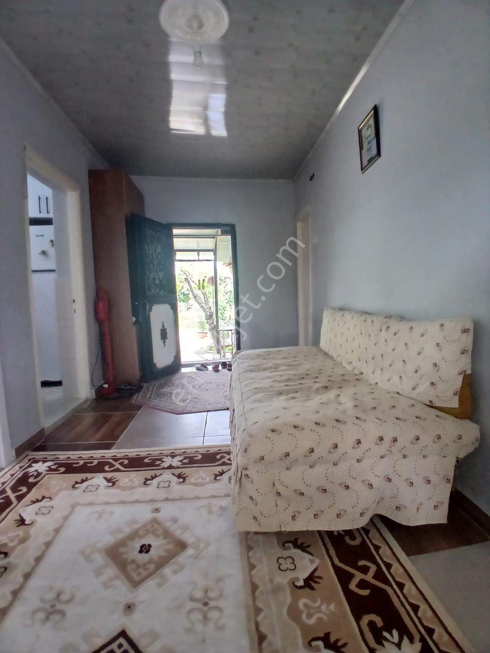 İzmir Bayındır Çırpıda 850m2 Arsa İçinde 3+1 Ev Satılık - Görsel 6