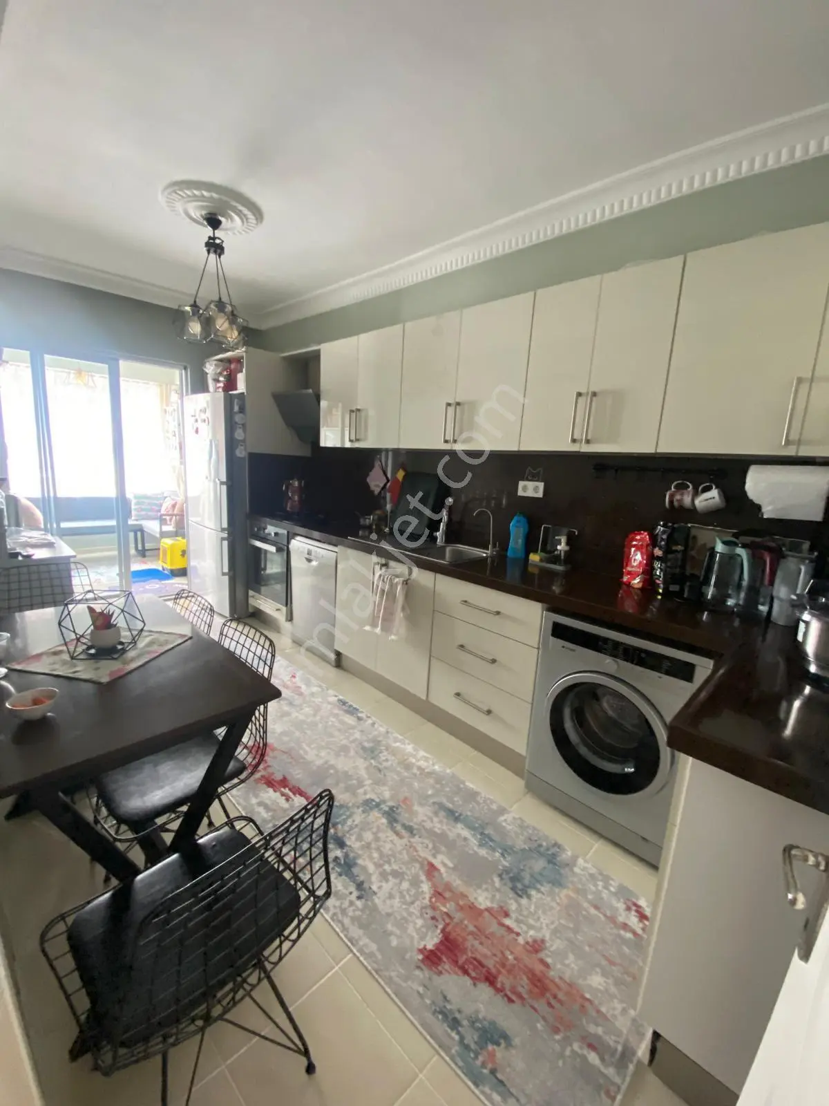 Bahçeşehir Mobilyacılar Çarşısı Karşısı Satılık Daire 2+1 110m2
