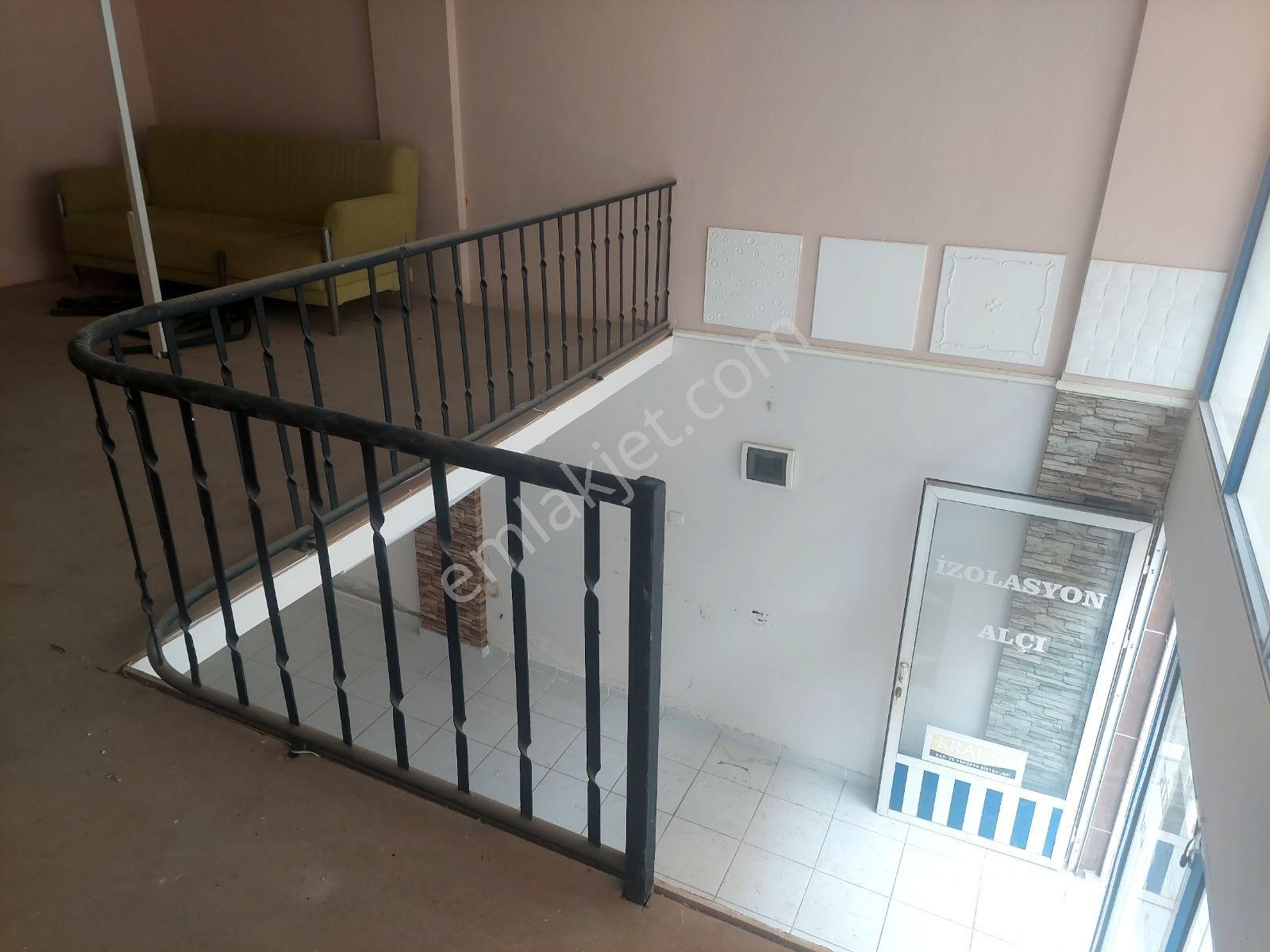 Yeşil Mahalle'de 45 M2+ 30 M2 Batarlı Satılık Dükkan - Görsel 11