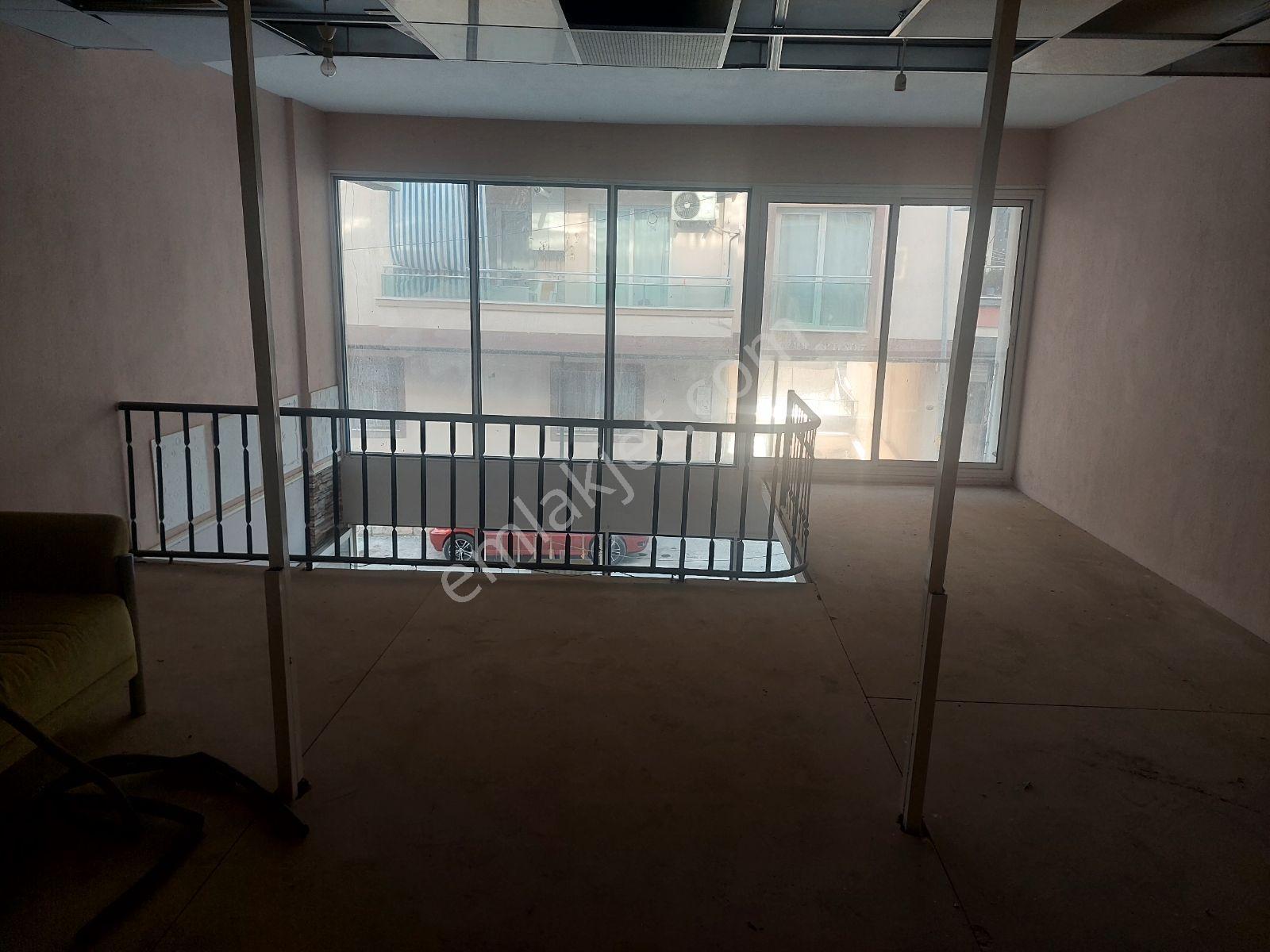 Yeşil Mahalle'de 45 M2+ 30 M2 Batarlı Satılık Dükkan - Görsel 8