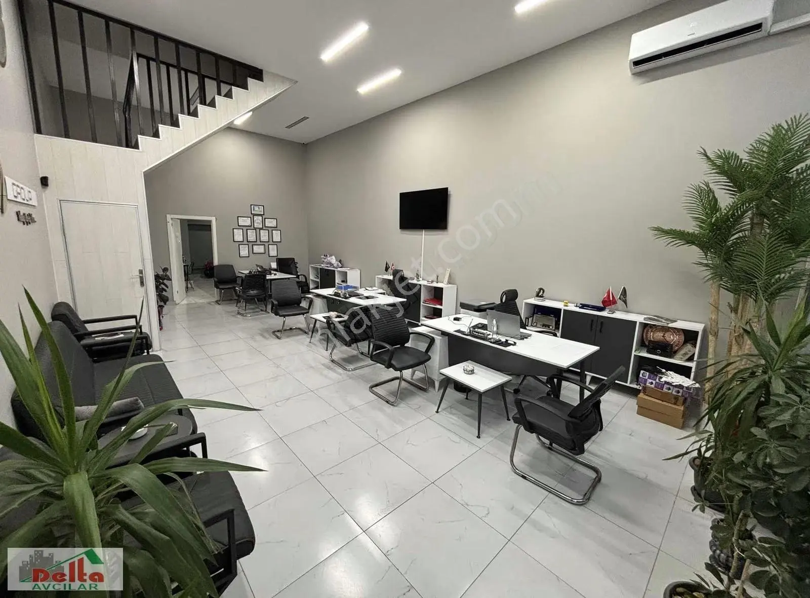 Marka Projede Cadde Üzeri Satılık 280m2 Dükkan