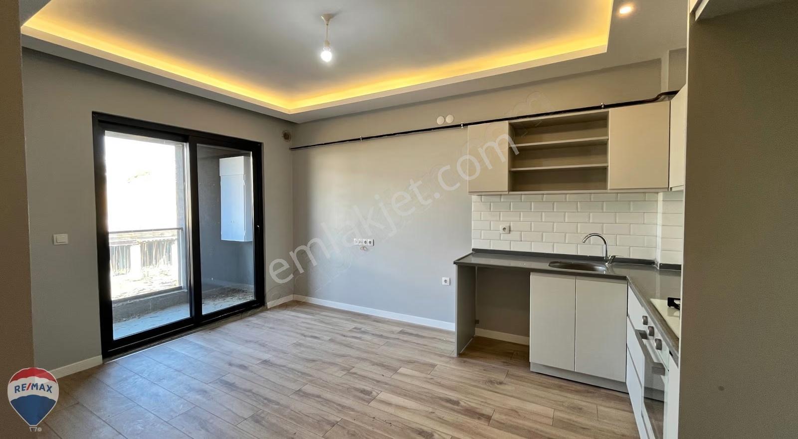 Remax Maviden Stüdyo99 Projesinde 1+1 54 M2 Asansörlü Daire - Görsel 14