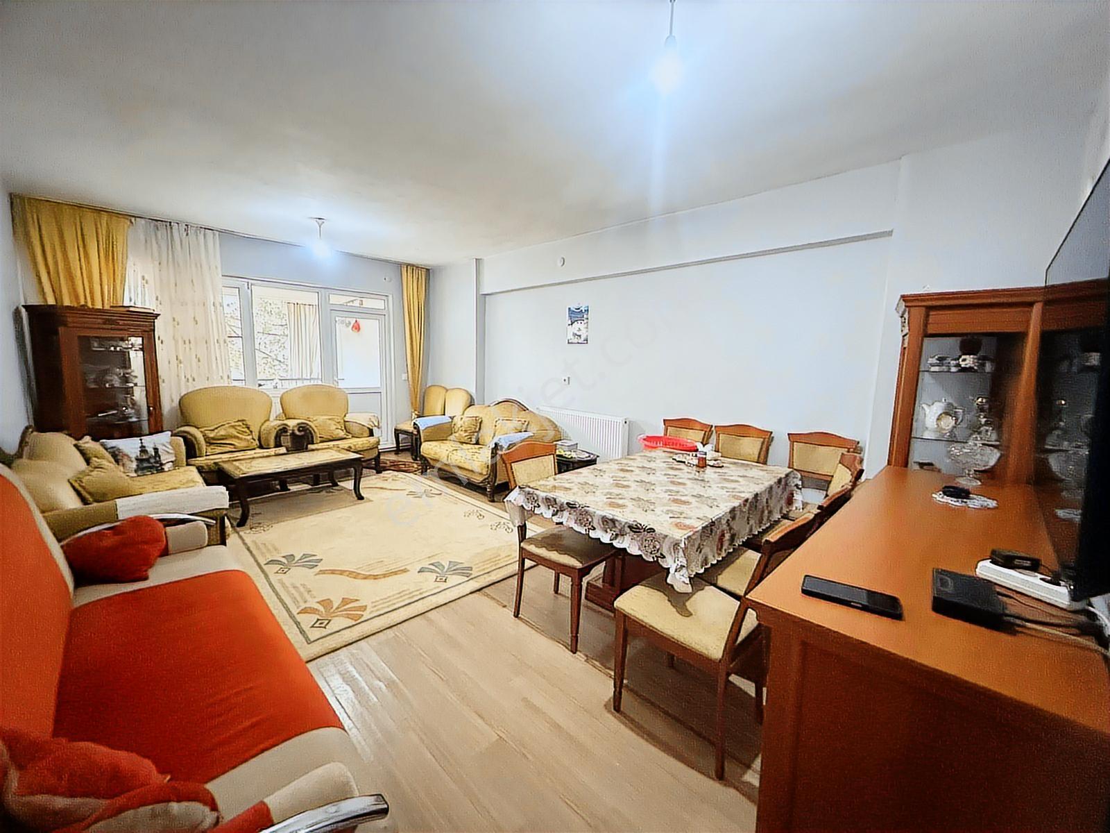 1200 Evler Mahallesinde 3+1 125m2 Satılık Arakat Daire