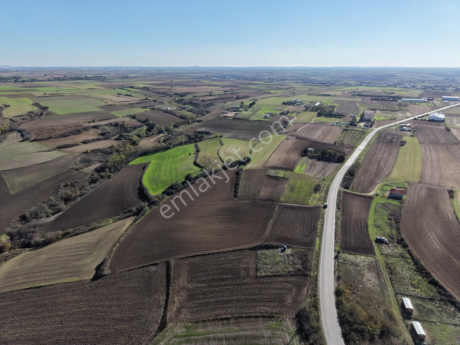 Varlı Kent'ten Tekirdağ'da 12 Dönümlük Yatırım Fırsatı Tarla - Görsel 2