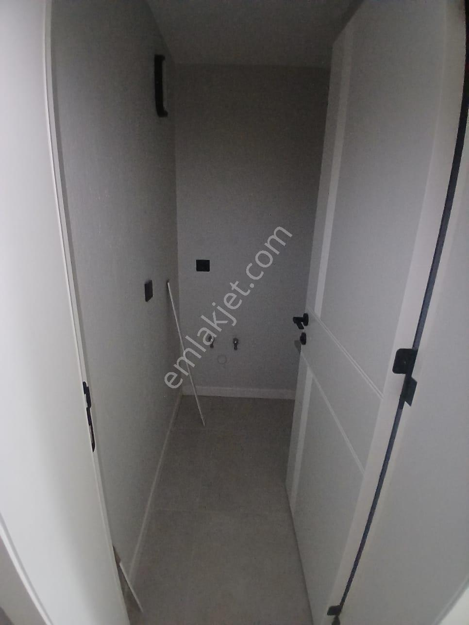 Ender Uysal Gayrimenkulden Sitelerde İçi Yenilenmiş 2+1 Kiralık Bahçekatı Daire... - Görsel 13
