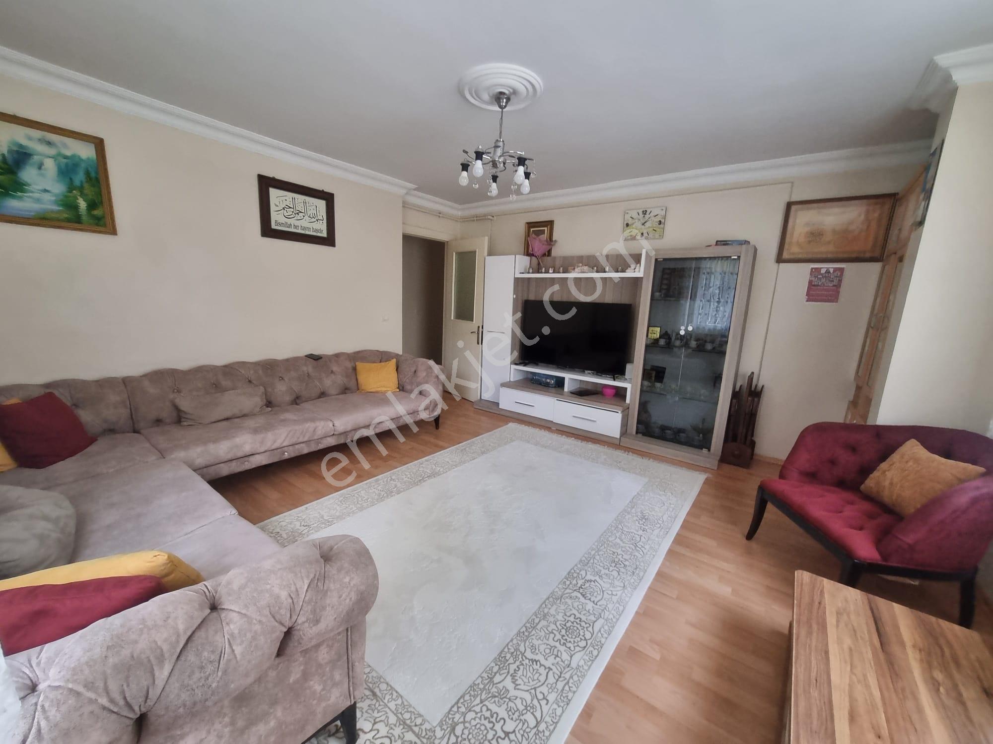Oryaştan Ataşehir Kayışdağında Bahçe Kullanımlı 110m2 3+1 Daire - Görsel 3