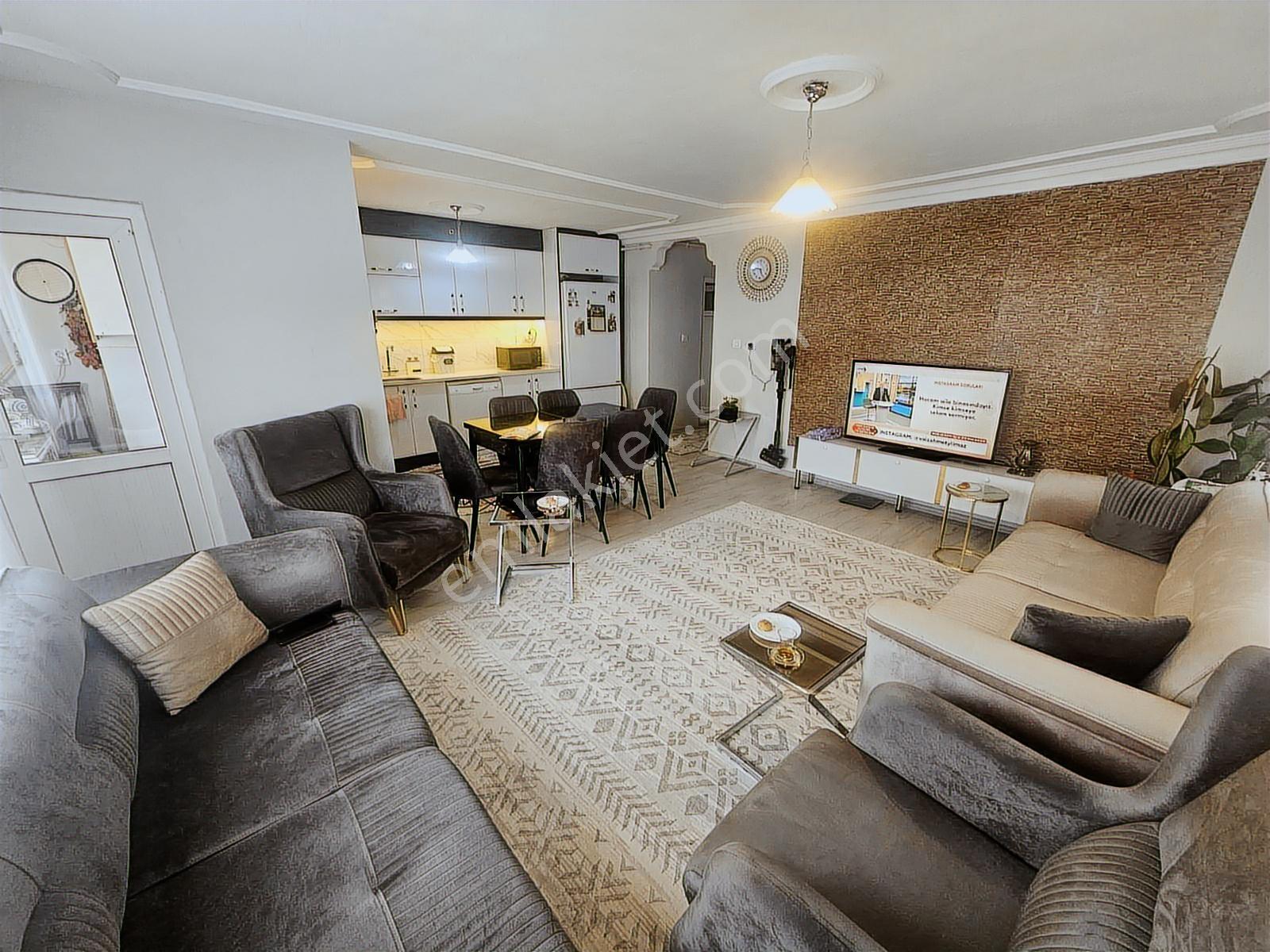 1200 Evlerde Park Manzaralı 2+1 Arakat 100m2 Satılık Daire