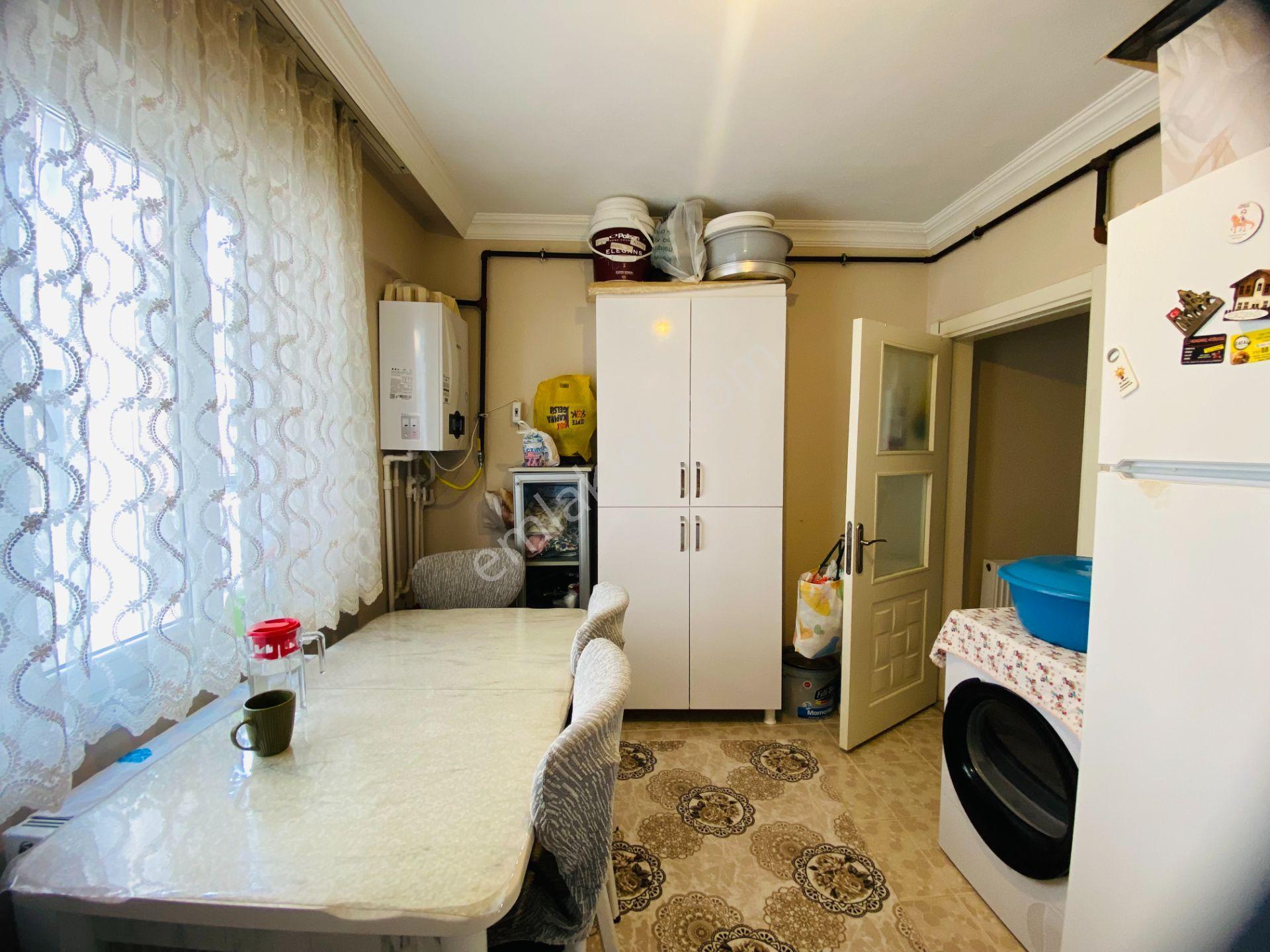 Güven'den Kapaklı'da Merkezi Konumda Ebv.banyolu Ön Cephe 2+1 Ev - Görsel 8