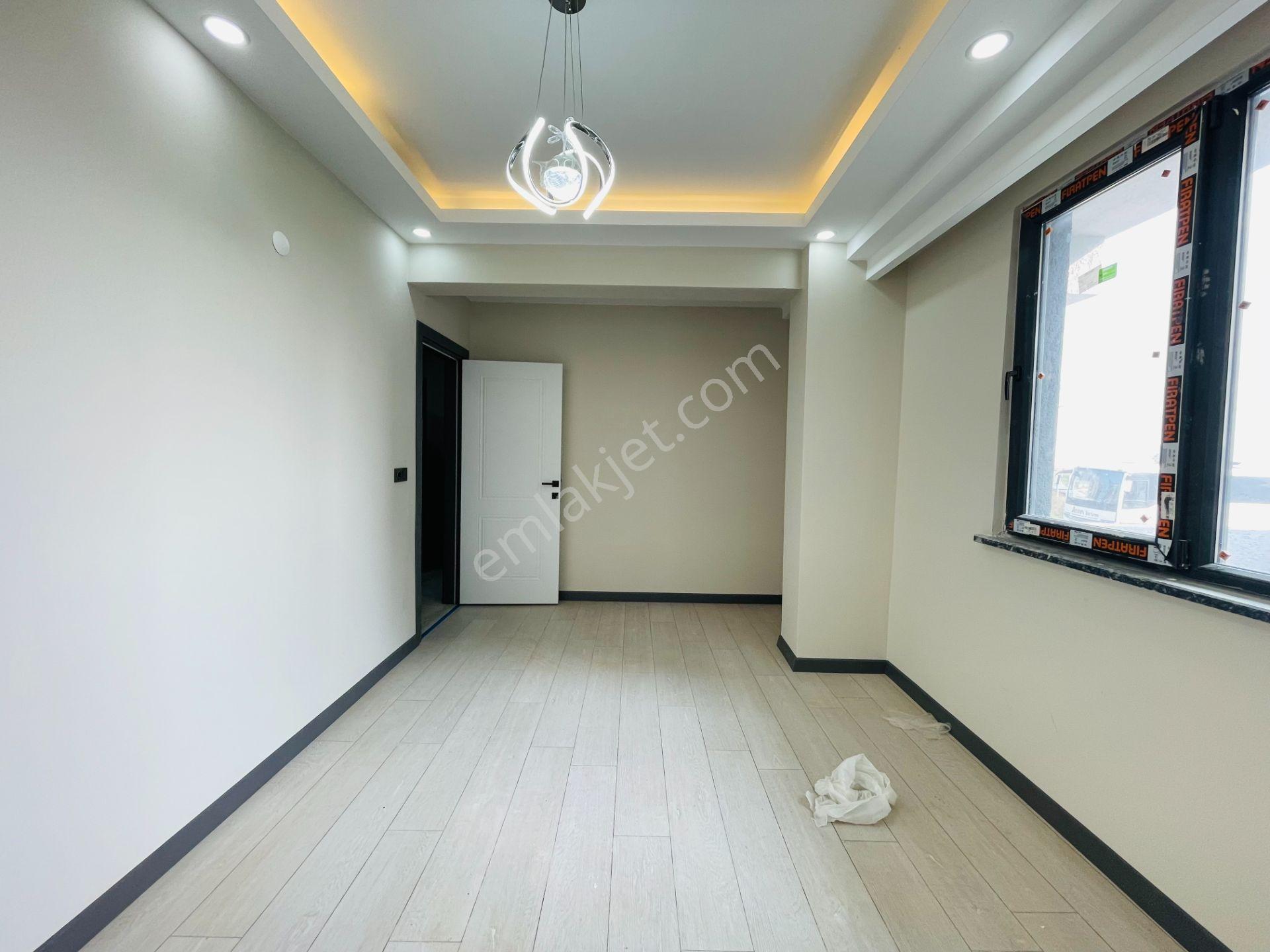 Güven'den Kapaklı'da Yerden Isıtmalı,otoparklı Teraslı 1+1 Daire - Görsel 12