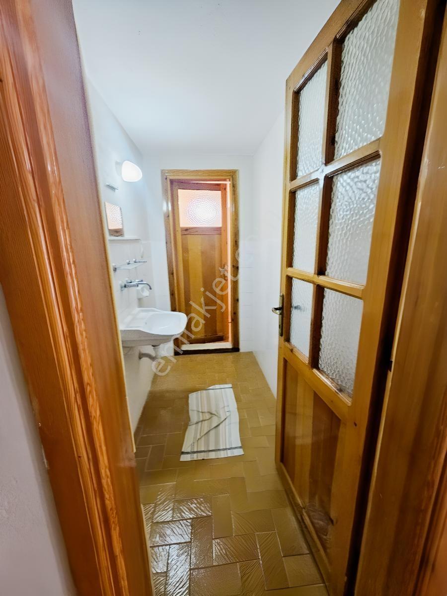 Yenişafak Mahallesinde 3,5+1 190m2 Kiralık Daire - Görsel 18